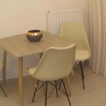 Victoria's House In Apartament *
