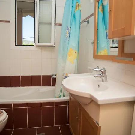 Victoria's House In Lefkáda